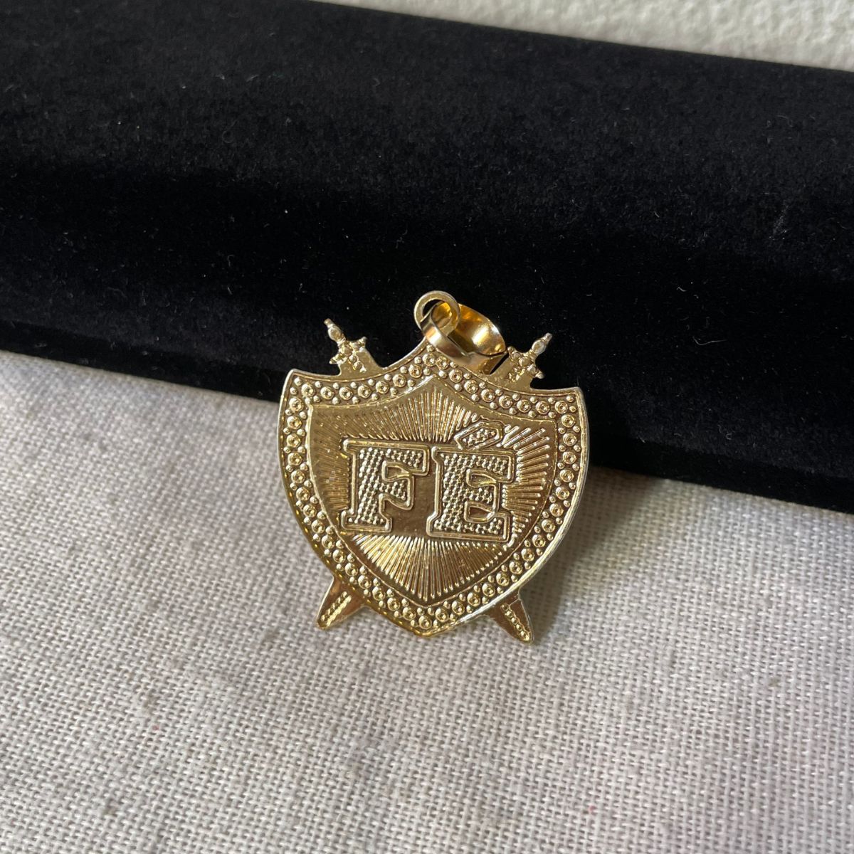 PINGENTE FÉ MEDALHÃO